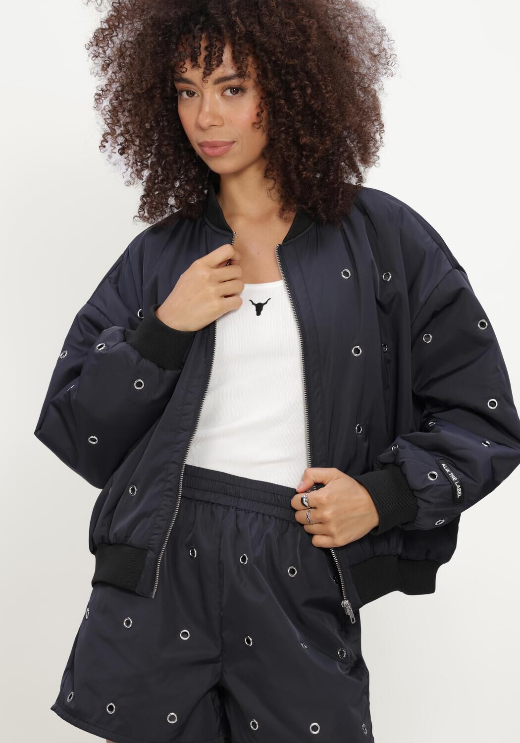 Donkerblauwe ALIX THE LABEL Jack LADIES WOVEN EYELET BOMBER - large
