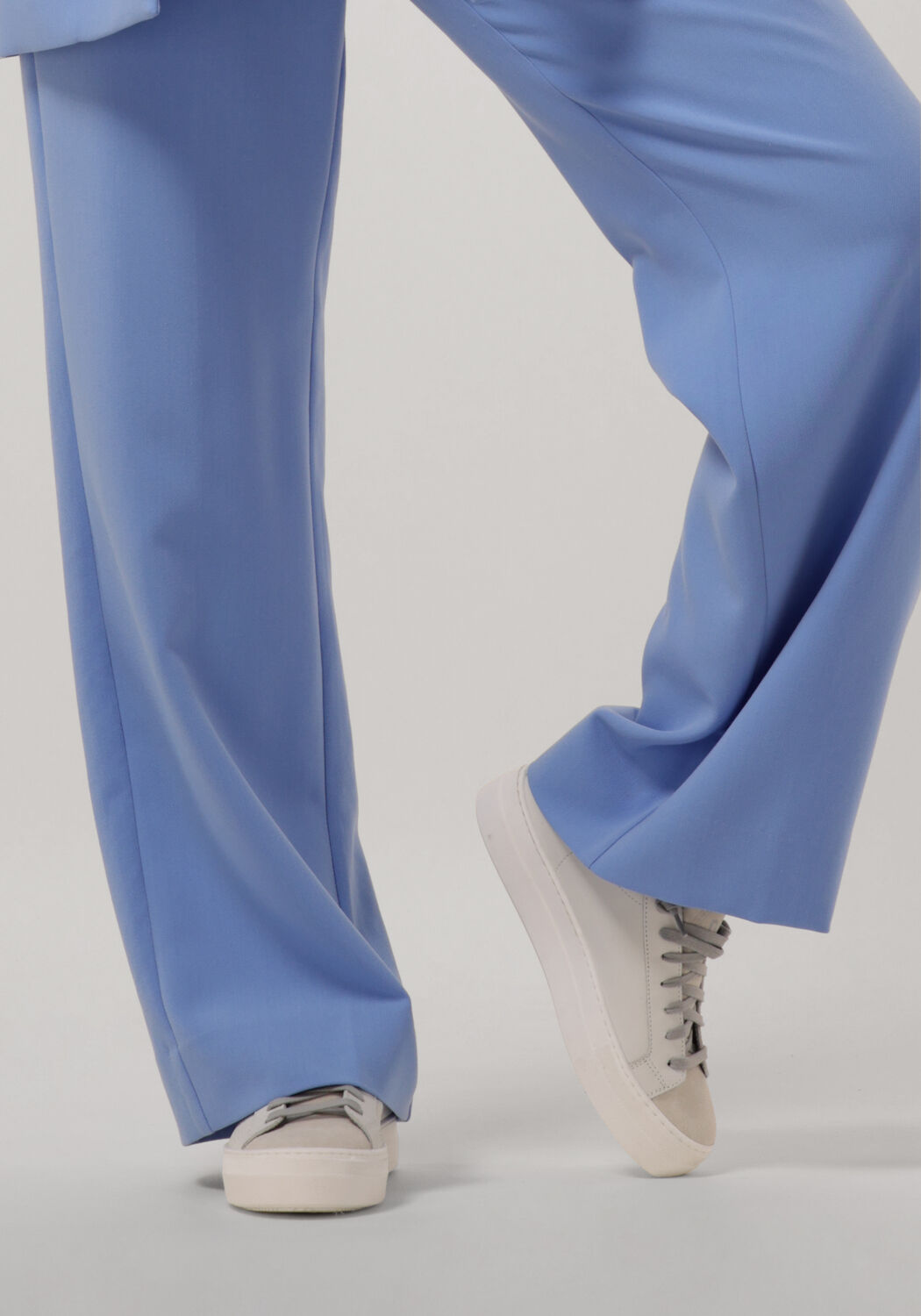 Beige P448 Lage sneakers THEA - large