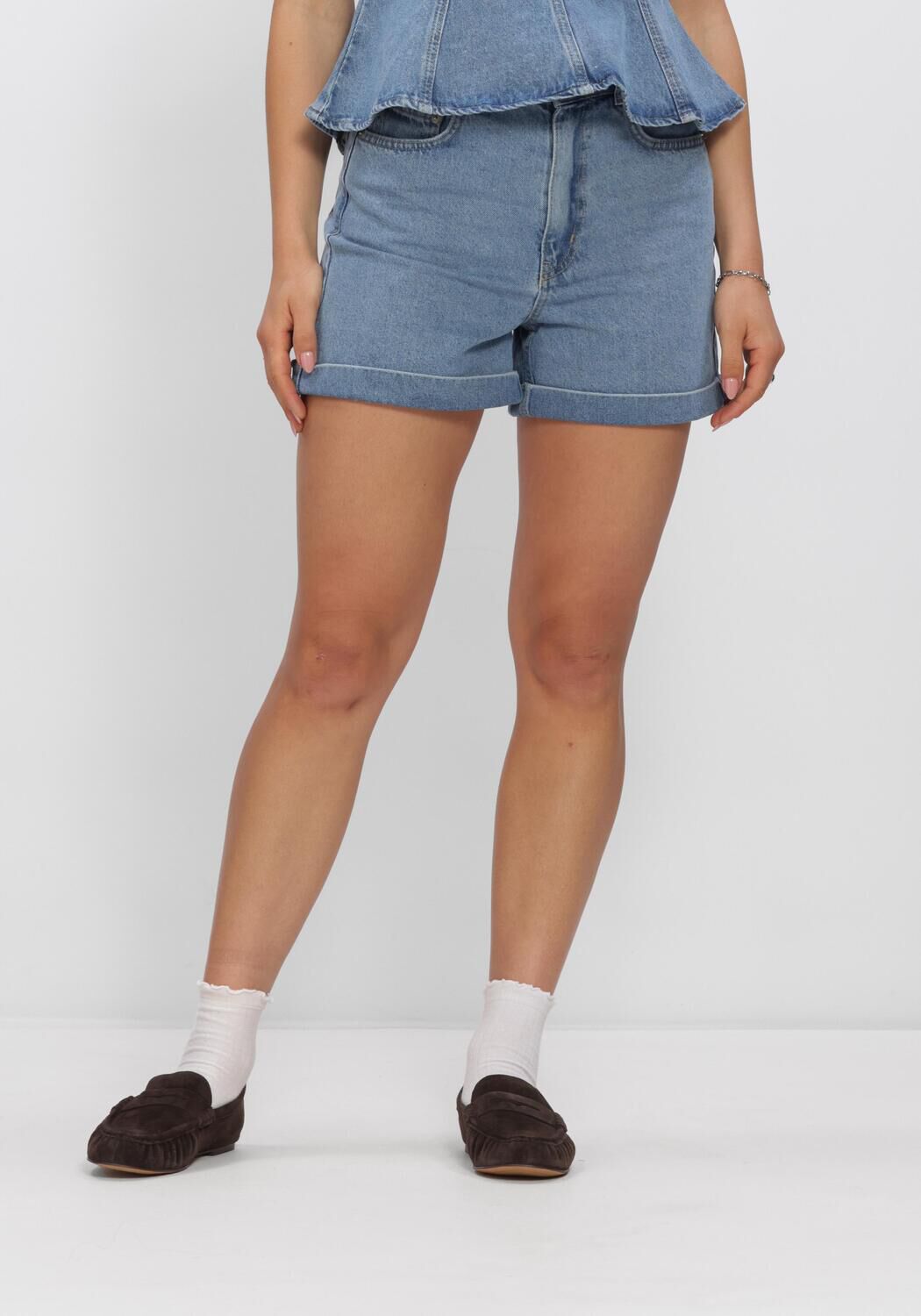 Lichtblauwe EDITED Shorts TELA DENIM SHORTS - large