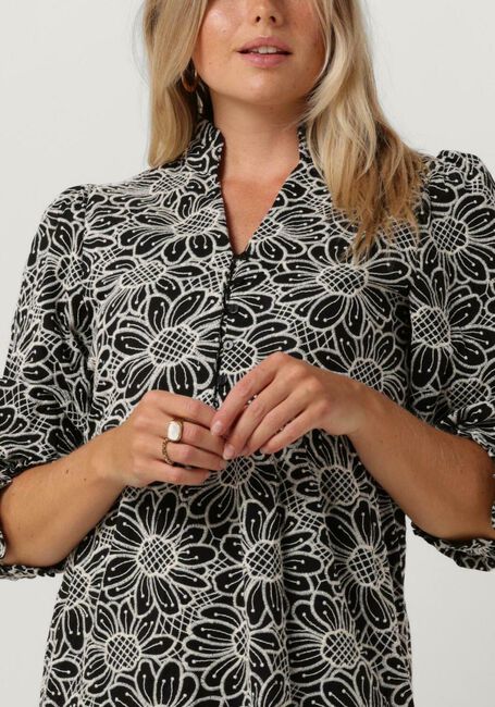 Zwarte MINUS Mini jurk MAILA V-NECK KNEE LENGHT EMBROIDERY DRESS - large