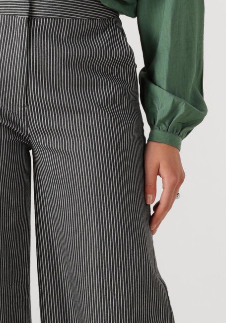 Witte ANOTHER LABEL Pantalon MOORE WIDE PANTS - large