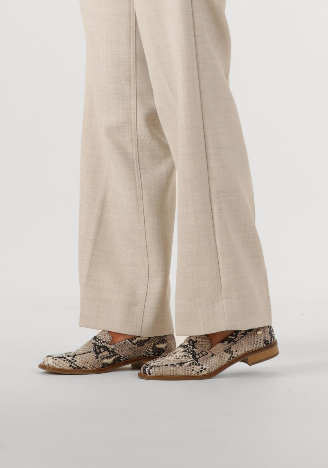 Beige FRED DE LA BRETONIERE Loafers BODIL LOAFER - large