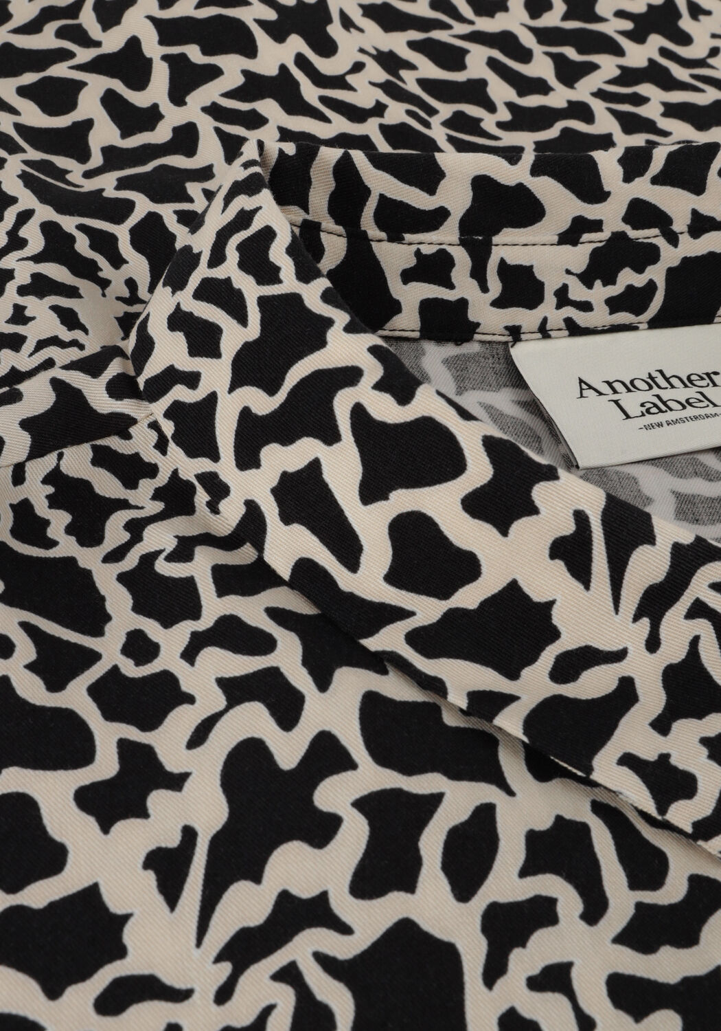 Zwarte ANOTHER LABEL Blouses DREISER CROC SHIRT L/S - large