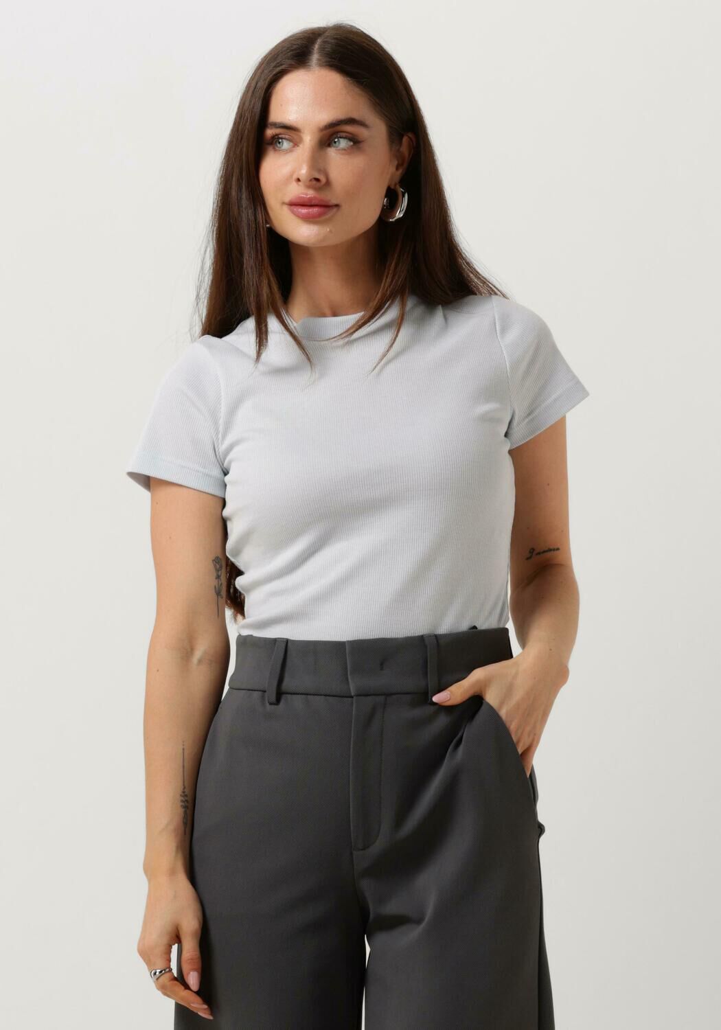 VANILIA Dames Tops T shirts Rib Basic T shirt Lichtblauw Kledingwinkel