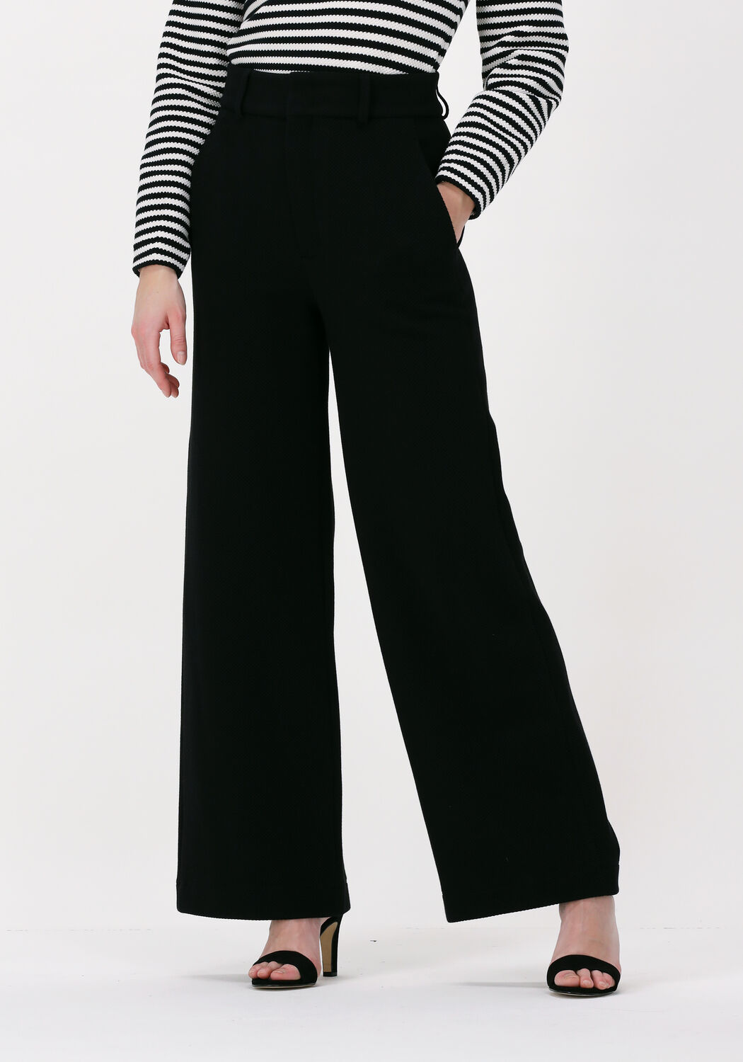 Zwarte VANILIA Wijde broek STRUC TAILORED STRAIGHT | Omoda