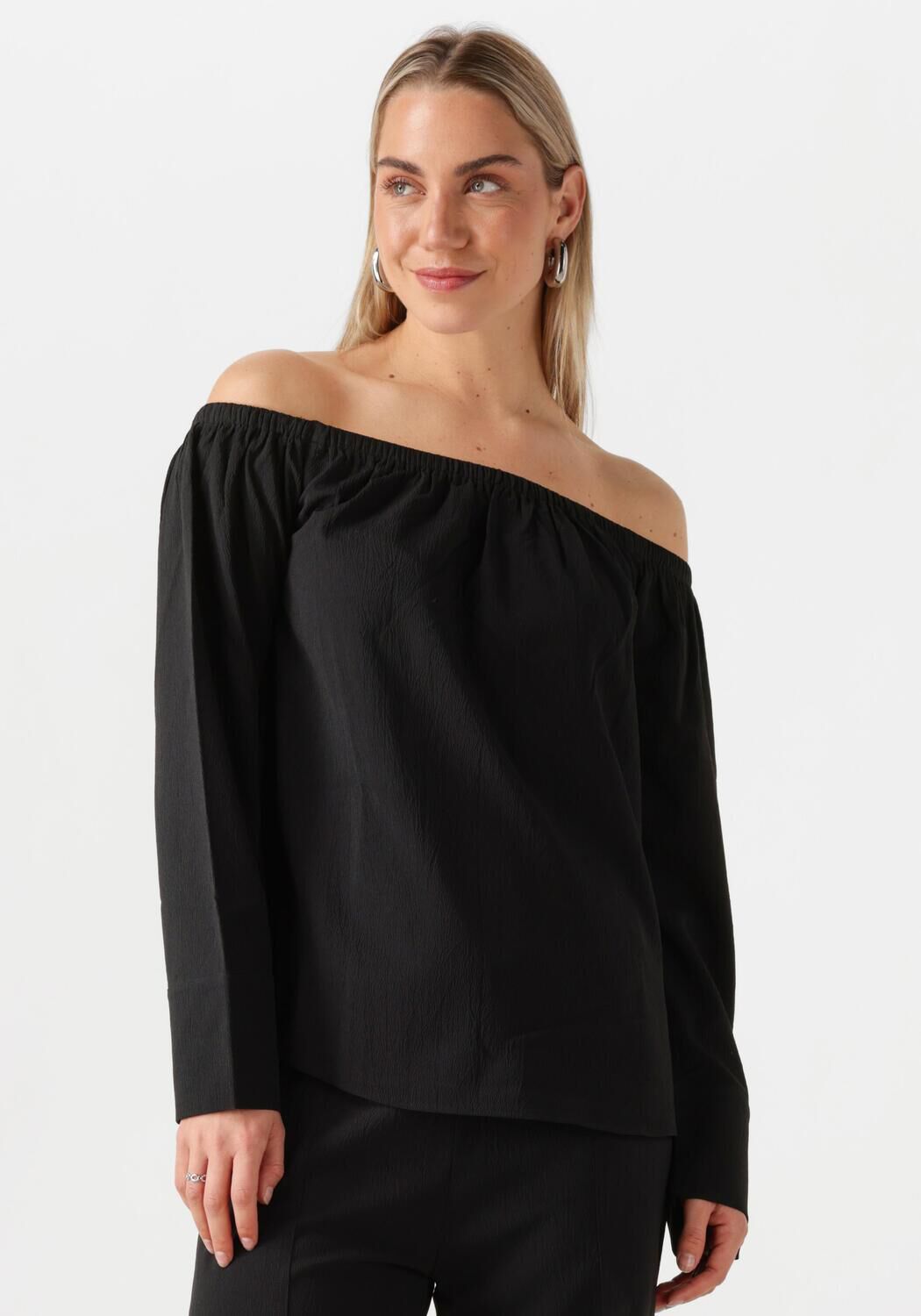 REFINED DEPARTMENT Dames Blouses Montana Zwart