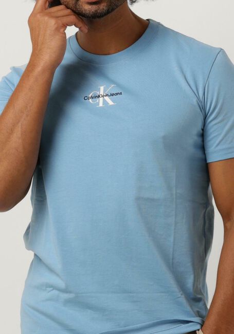 Lichtblauwe CALVIN KLEIN T-shirt MONOLOGO REGULAR TEE - large