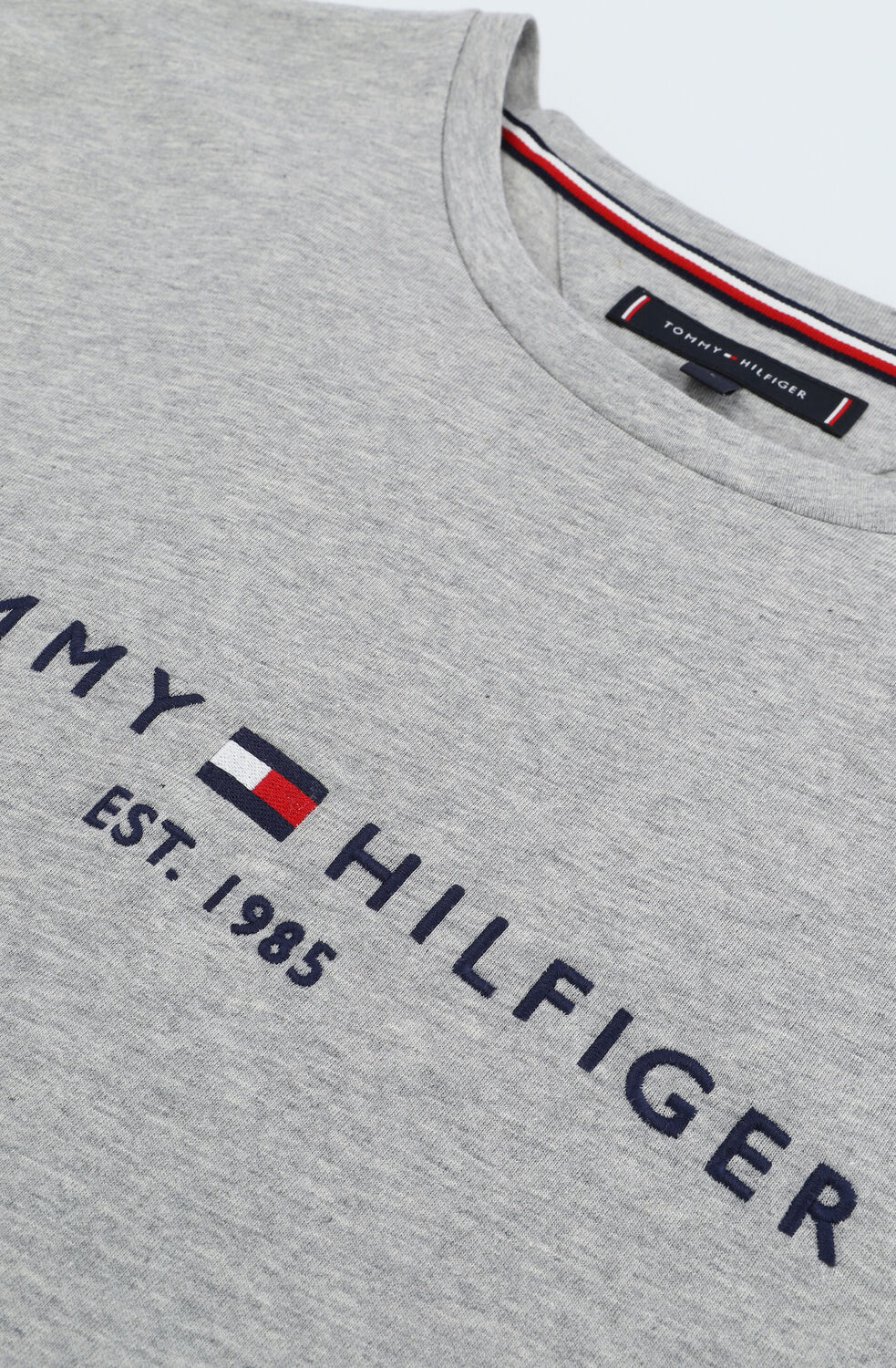 Grijze TOMMY HILFIGER T-shirt TOMMY LOGO TEE - large