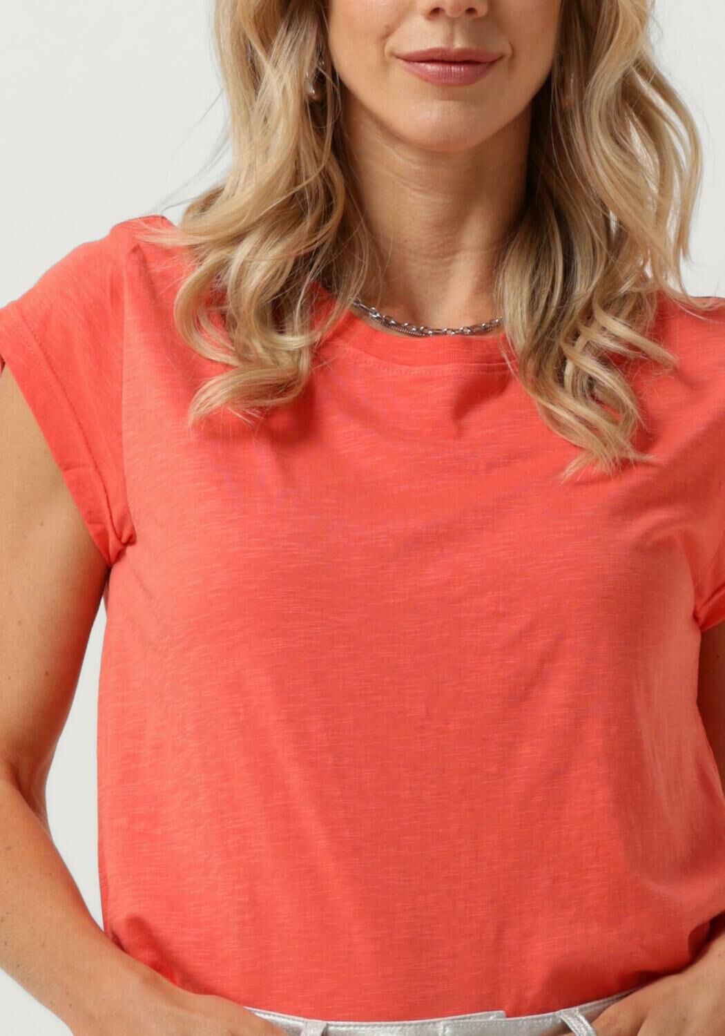 MINUS Dames Tops & T-shirts Leti Tee Koraal