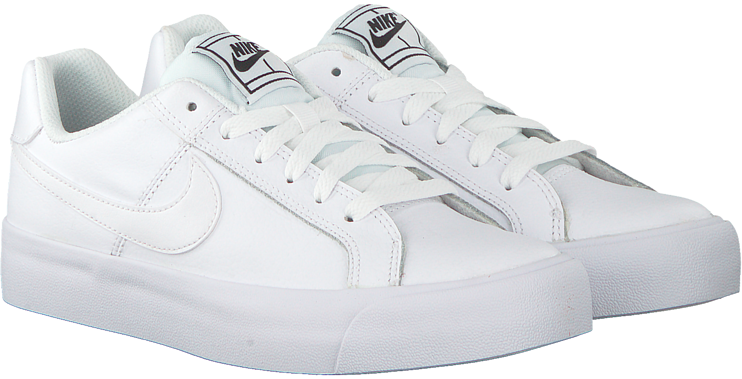 Witte NIKE Sneakers COURT ROYALE AC WMNS Omoda