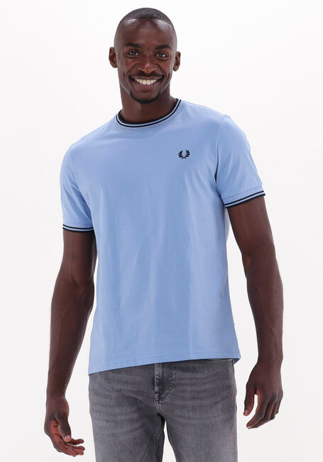 Lichtblauwe FRED PERRY T-shirt TWIN TIPPED T-SHIRT - large