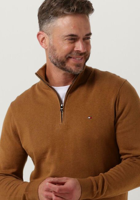 Camel TOMMY HILFIGER Trui PIMA ORG CTN CASHMERE ZIP MOCK - large