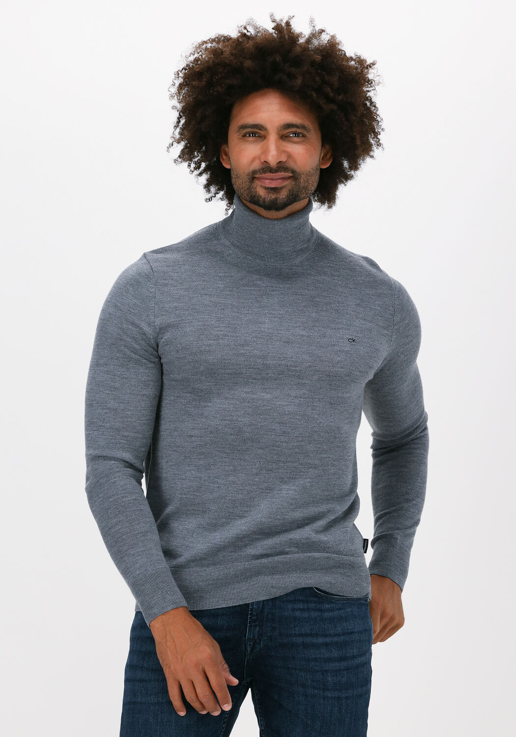 Omoda calvin klein 2025