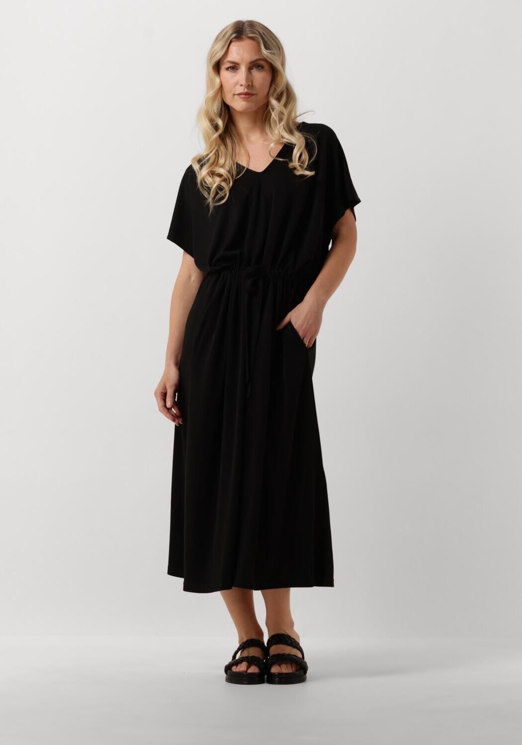 MINUS Dames Jurken Trina Midi Modal Dress Zwart