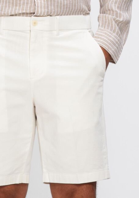 Ecru TOMMY HILFIGER Korte broek HALF EWB HARLEM SHORT CHINO - large