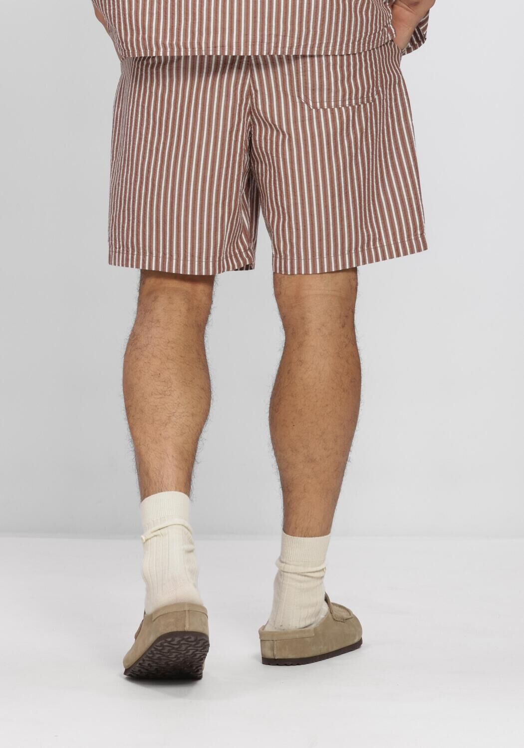 Beige SELECTED MEN Korte broek SLHREGSTUART SEERSUCKER  SHORTS - large