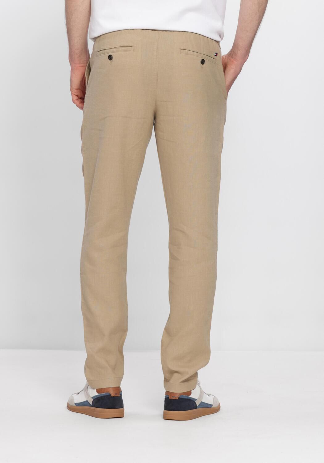 Beige TOMMY HILFIGER Chino HARLEM PO SORONA LINEN - large