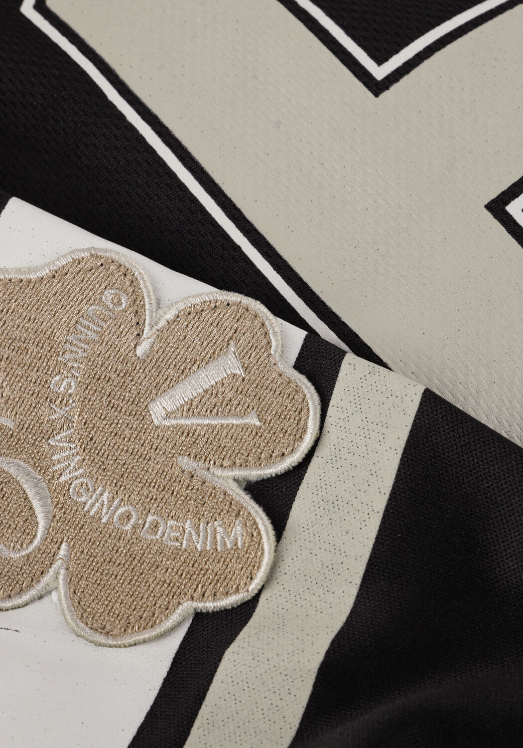 Zwarte VINGINO T-shirt HAYATA - large