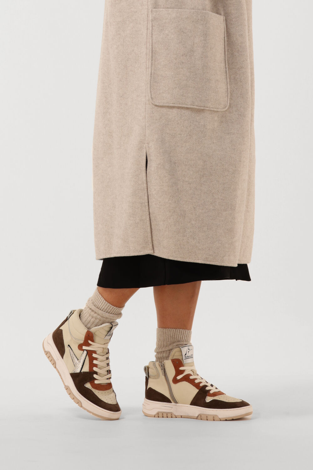 Bruine hoge shop veterschoenen dames