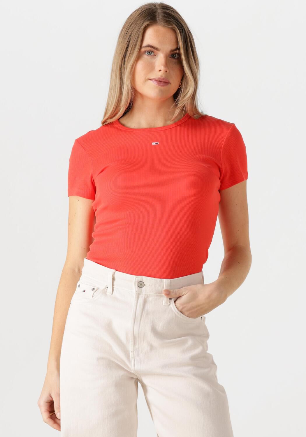 TOMMY JEANS Dames Tops & T-shirts Tjw Slim Essential Rib Ss Ext Rood