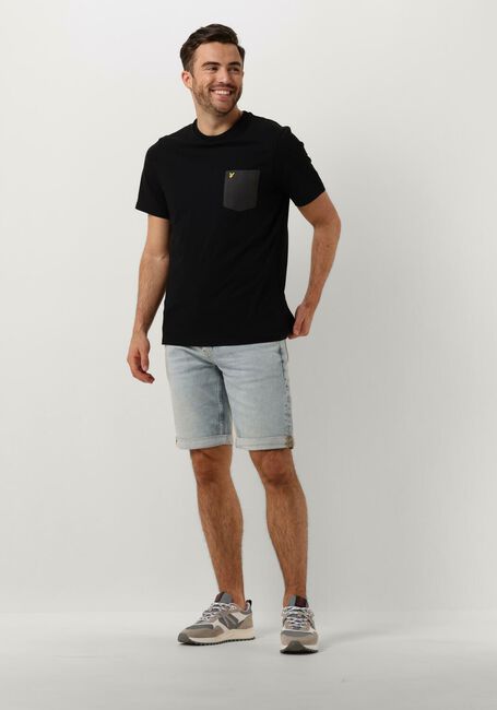 Zwarte LYLE & SCOTT T-shirt CONTRAST POCKET T-SHIRT - large