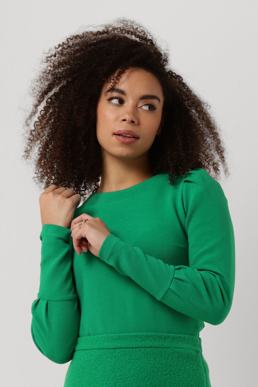 Groene VANILIA RIBBED CHIC SLEEVE Omoda