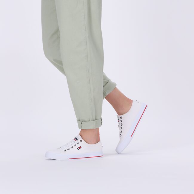 Witte TOMMY HILFIGER Lage sneakers TOMMY JEANS LOW CUT VULC Witte TOMMY HILFIGER Lage sneakers TOMMY JEANS LOW CUT VULC - large