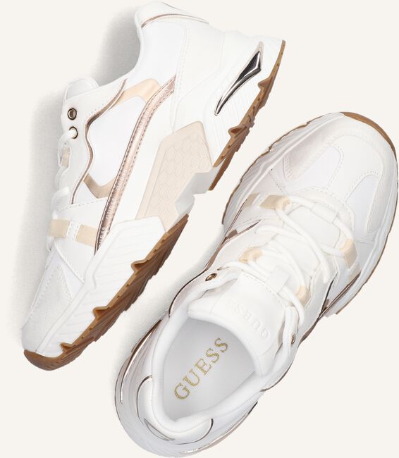 Witte GUESS Lage sneakers CARRLI Witte GUESS Lage sneakers CARRLI - large
