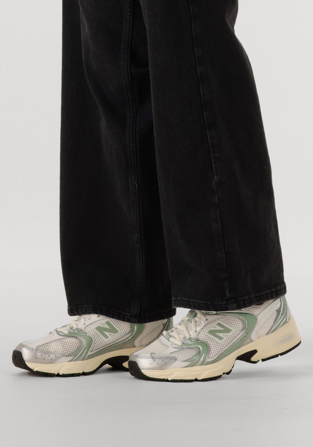 Witte NEW BALANCE Lage sneakers U530 D - large