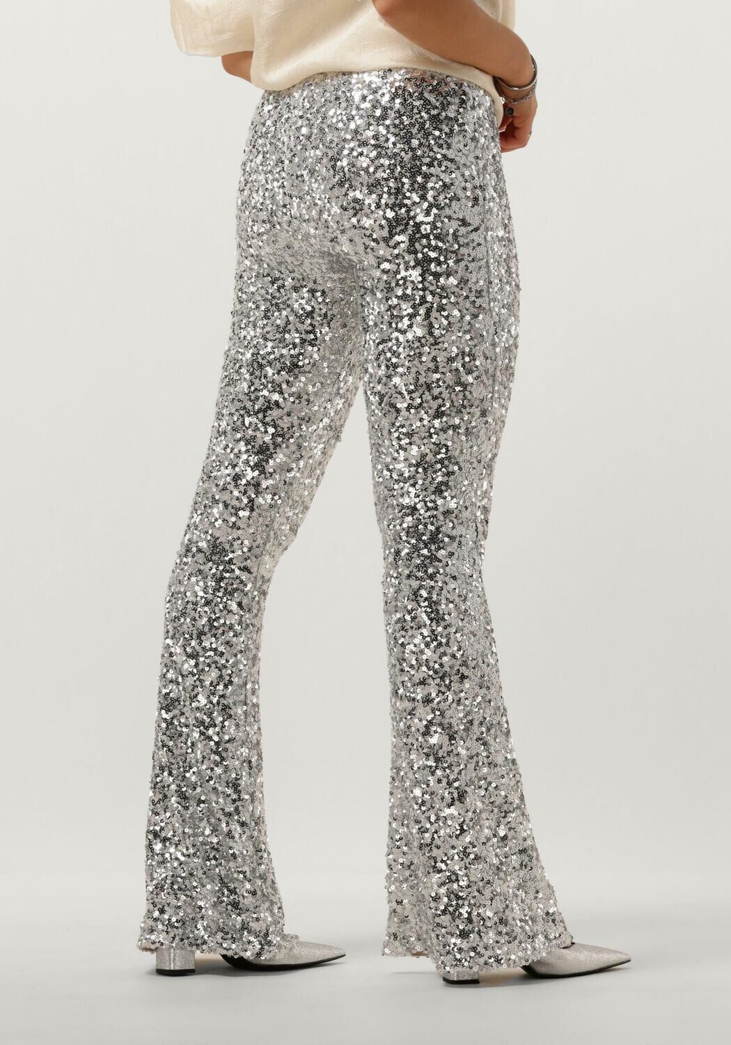 Flared broek best sale voor lange mensen