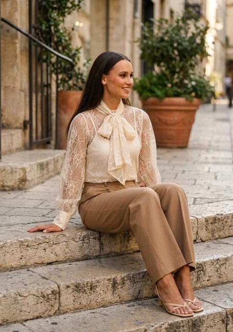Creme BRUUNS BAZAAR Blouses BUGLEBBOMASSA BLOUSE - large