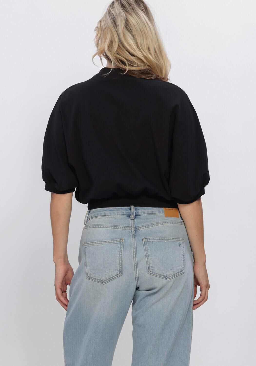 Zwarte ANOTHER LABEL Blouses ALAMICE T-SHIRT S/S - large