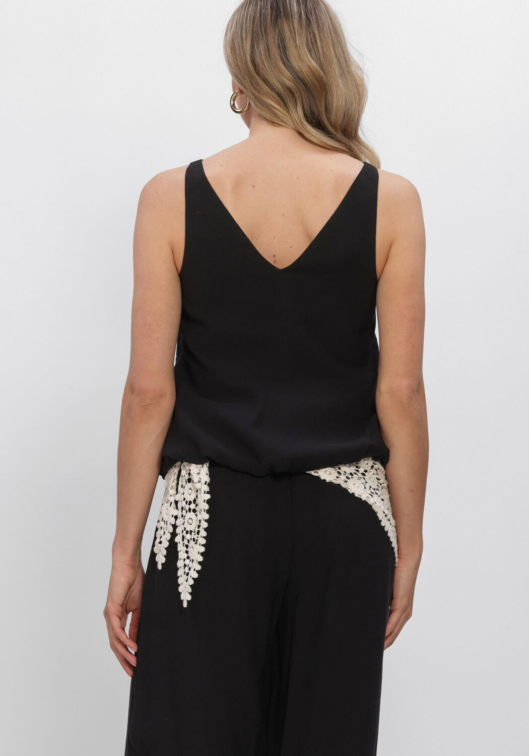 Zwarte EDITED Tops & T-shirts ZOJA PEPLUM TOP - large