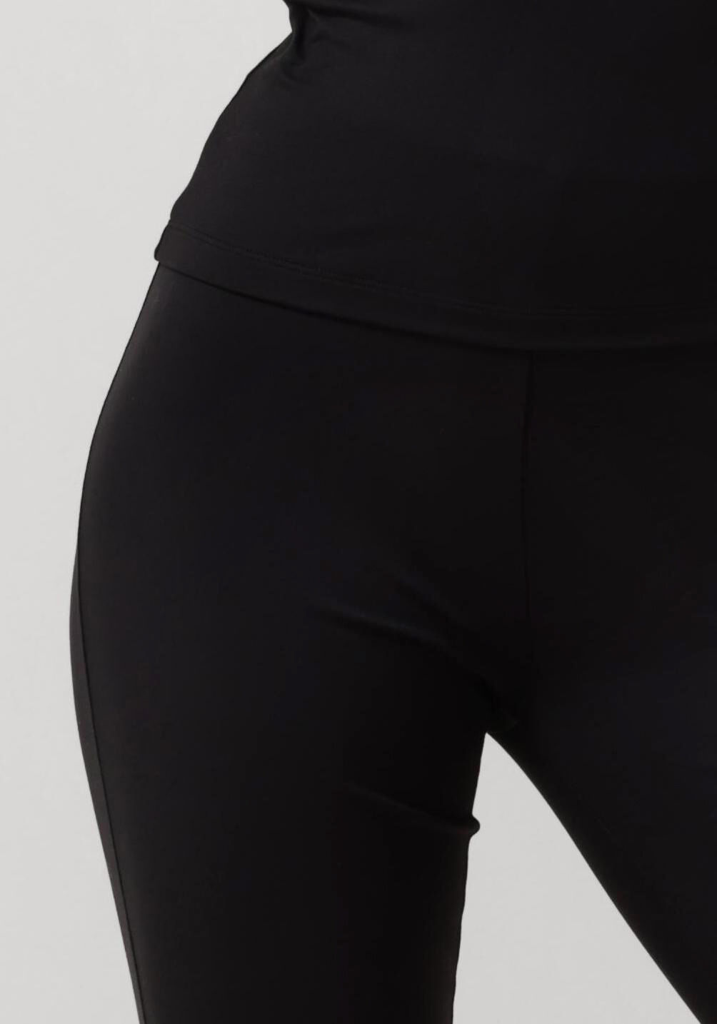 NOTRE-V Dames Broeken Nv Celeste Flared Pants Zwart