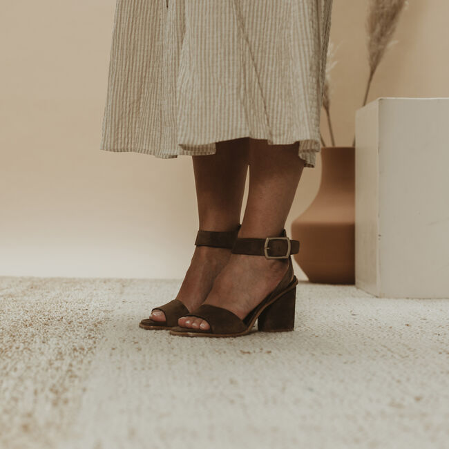 Groene NOTRE-V Platte sandalen B4160 Groene NOTRE-V Platte sandalen B4160 - large