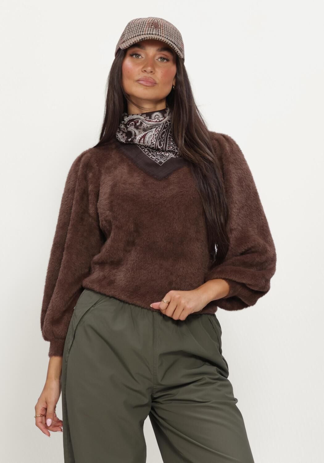 CATWALK JUNKIE Dames Truien & Vesten Fuzzy Puff Sleeve Knit Bruin