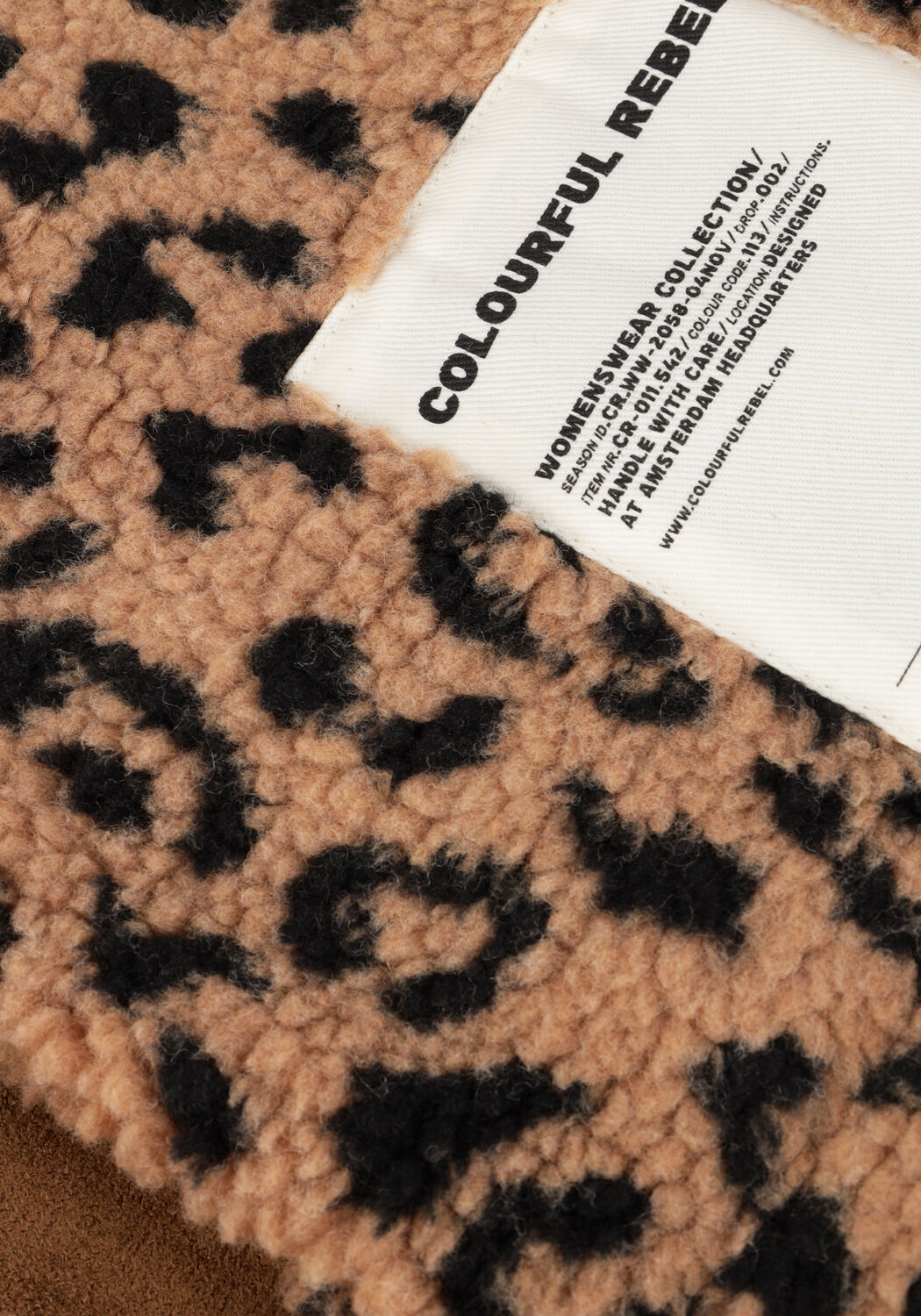 Bruine COLOURFUL REBEL Gilet YONI LEOPARD TEDDY GILET - large