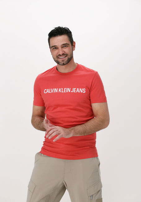 Oranje CALVIN KLEIN T-shirt INSTITUTIONAL LOGO SLIM SS TEE - large