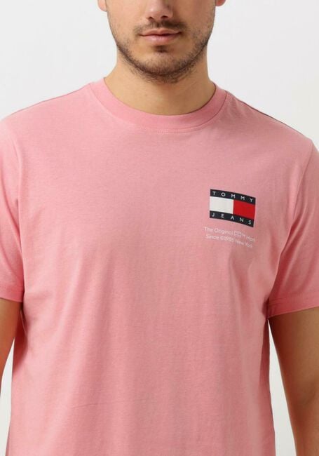Roze TOMMY JEANS T-shirt TJM SLIM ESSENTIAL FLAG TEE - large
