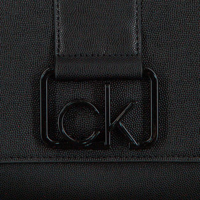 Zwarte CALVIN KLEIN Schoudertas CK CAST CONV MD Zwarte CALVIN KLEIN Schoudertas CK CAST CONV MD - large