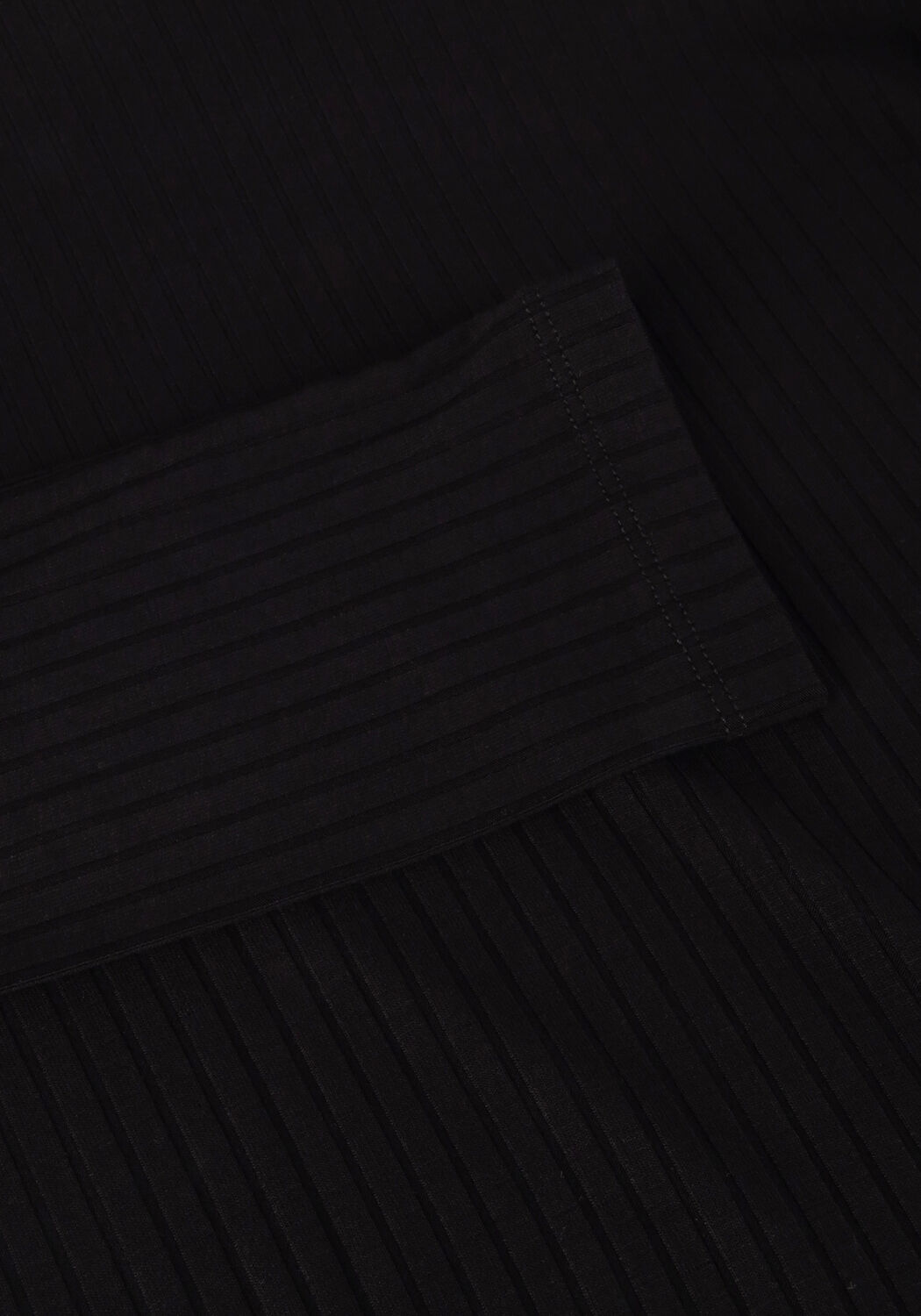 Zwarte EDITED Tops & T-shirts MANON LONGSLEEVE - large