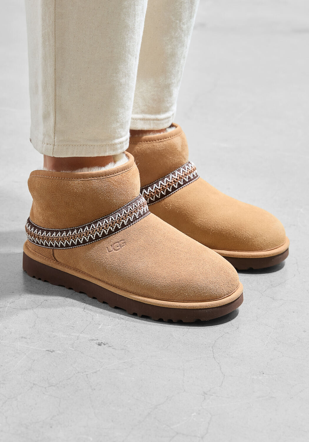cognac ugg vachtlaarzen classic mini crescent