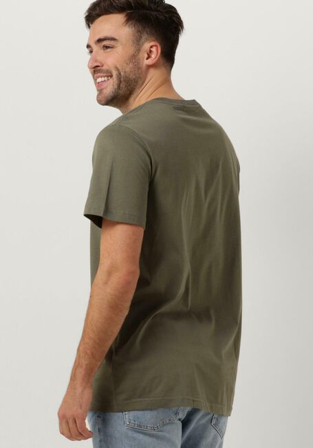 Olijf CALVIN KLEIN T-shirt CK EMBRO BADGE TEE - large