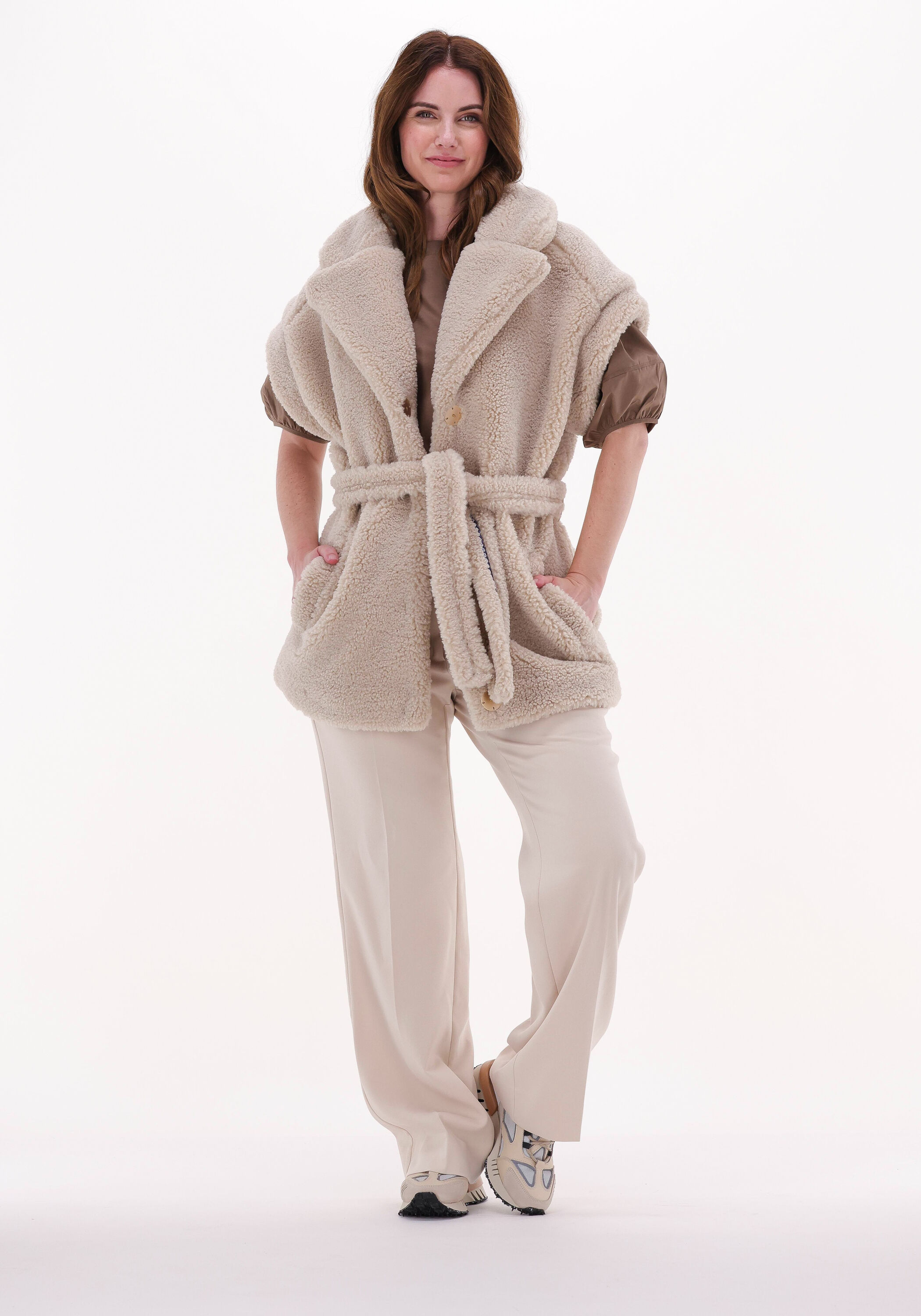 Bruine SECOND FEMALE Top ULFHILD TEE Omoda