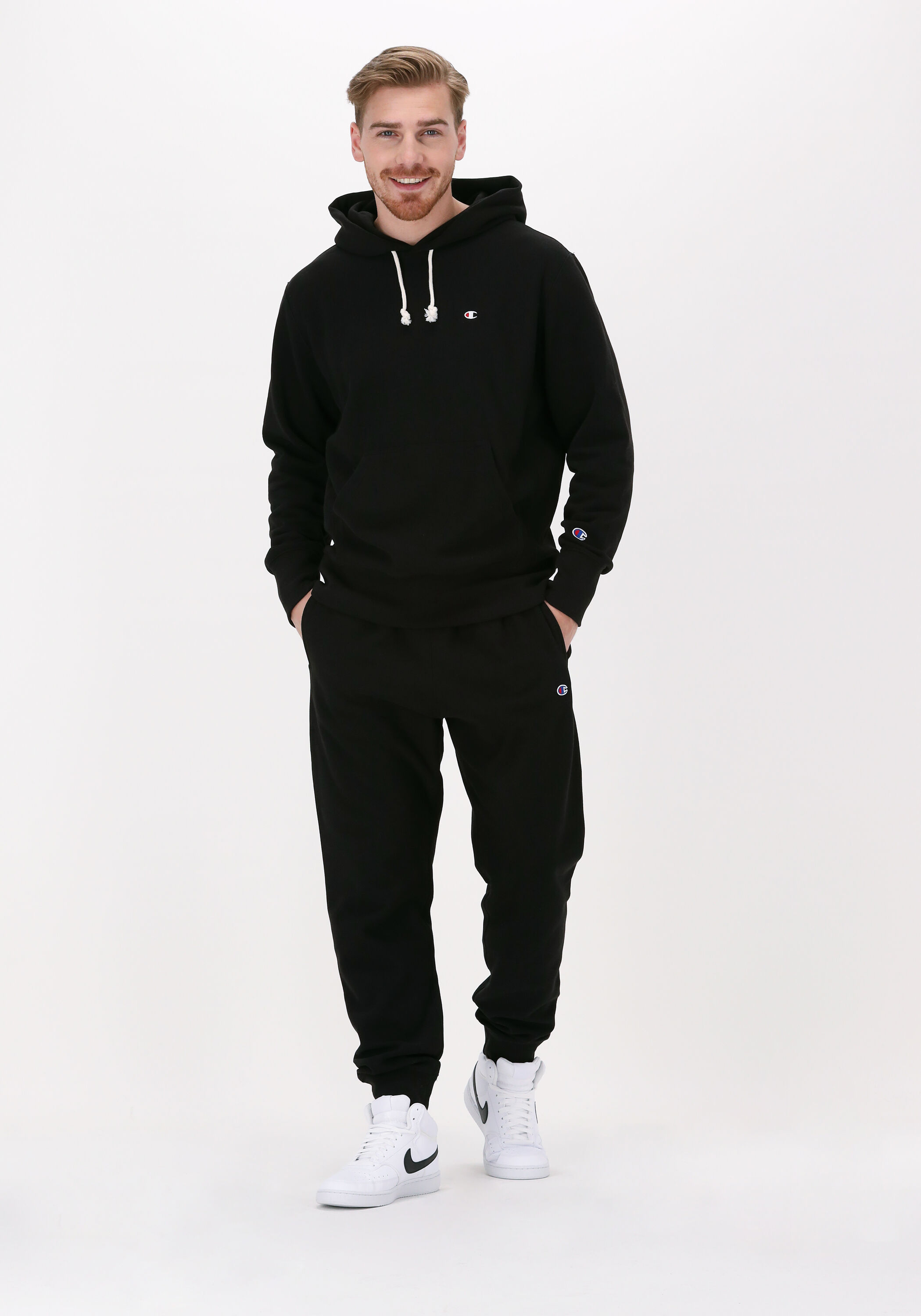 Zwarte CHAMPION Sweater HOODED SWEATSHIRT MEN Omoda