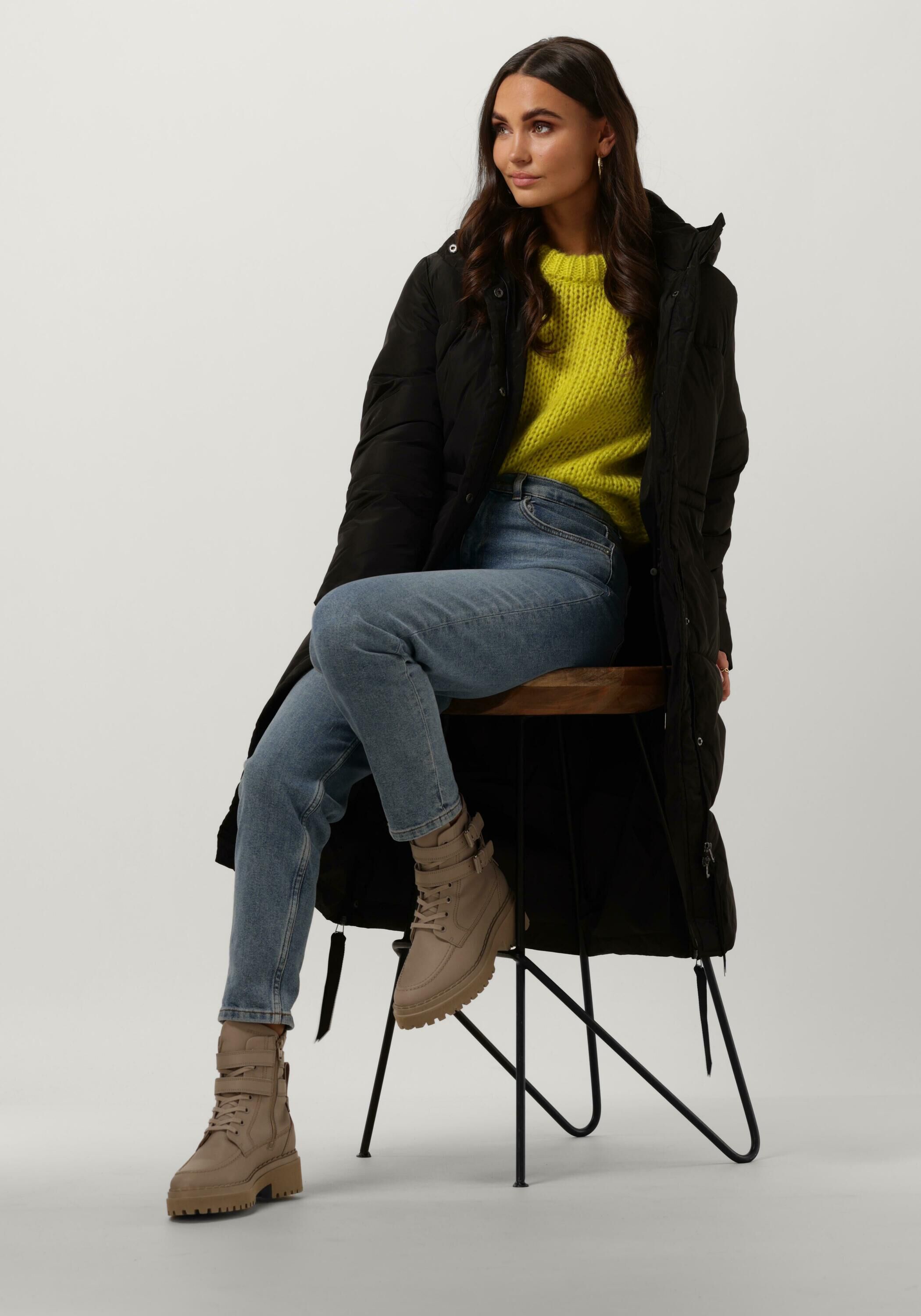 Zwarte SECOND FEMALE Gewatteerde jas BUFF COAT | Omoda