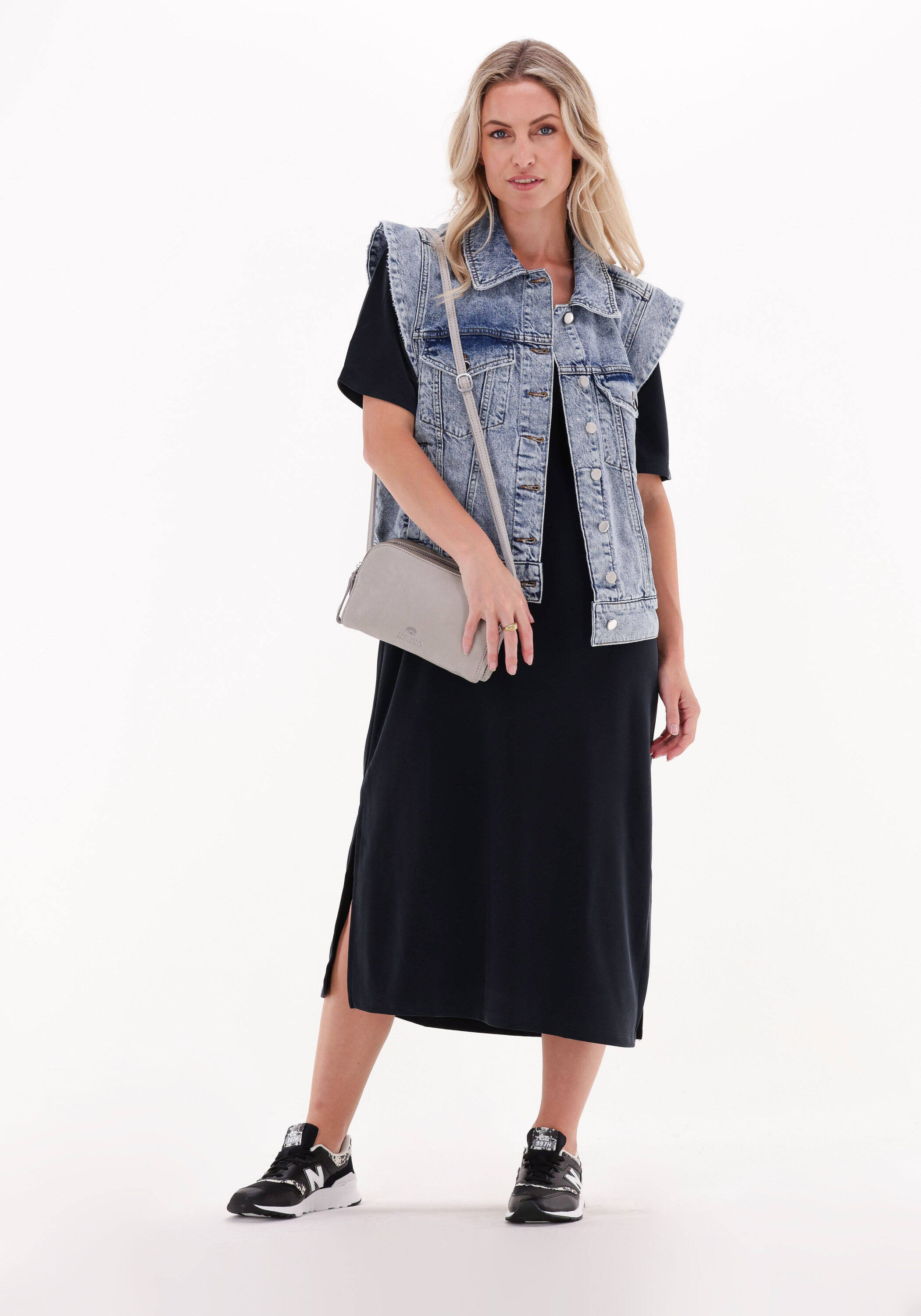 Zwarte MINUS Midi jurk BRINLEY DRESS | Omoda