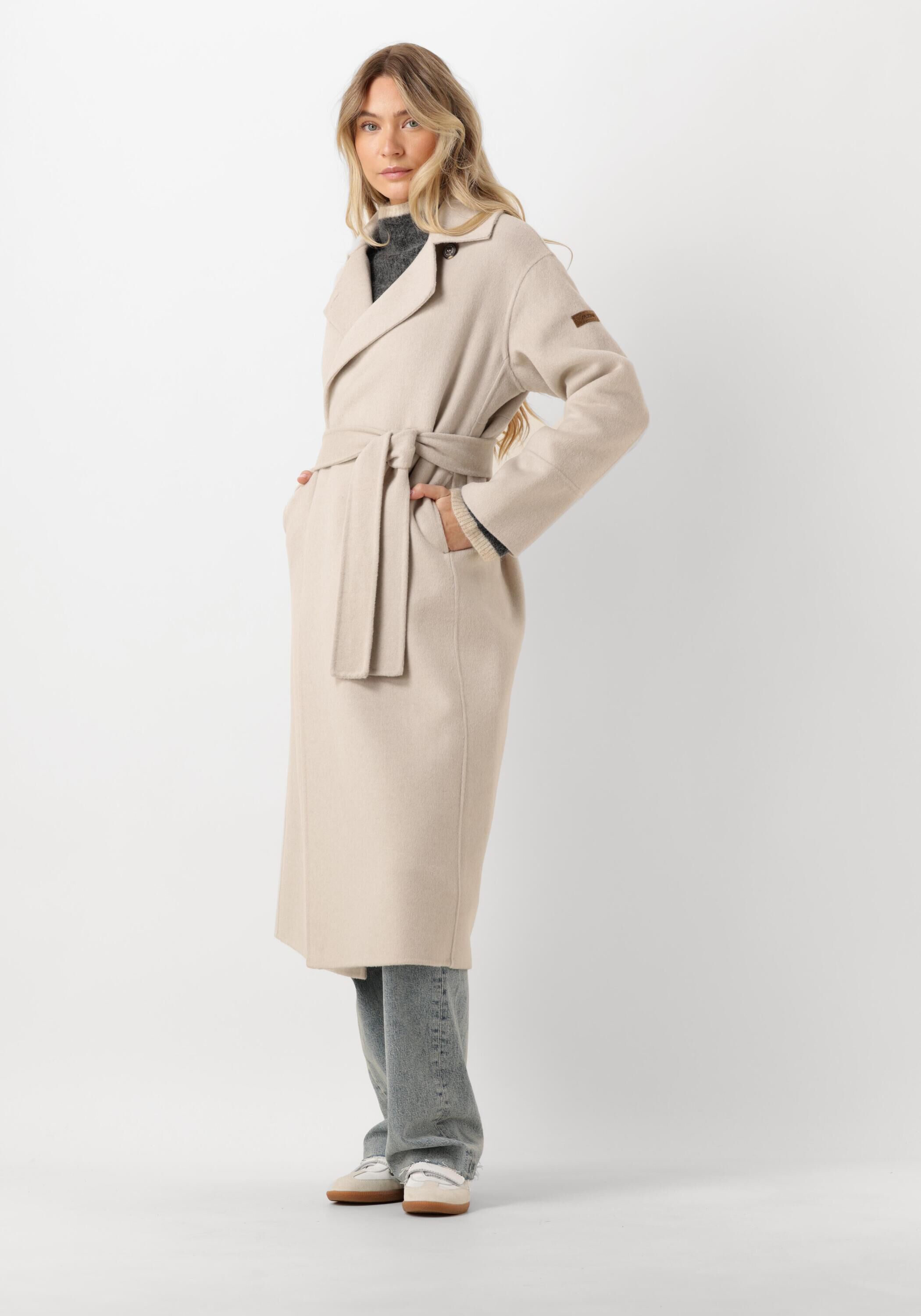 Beige MOSCOW Mantel 18-01-FUNCOAT | Omoda