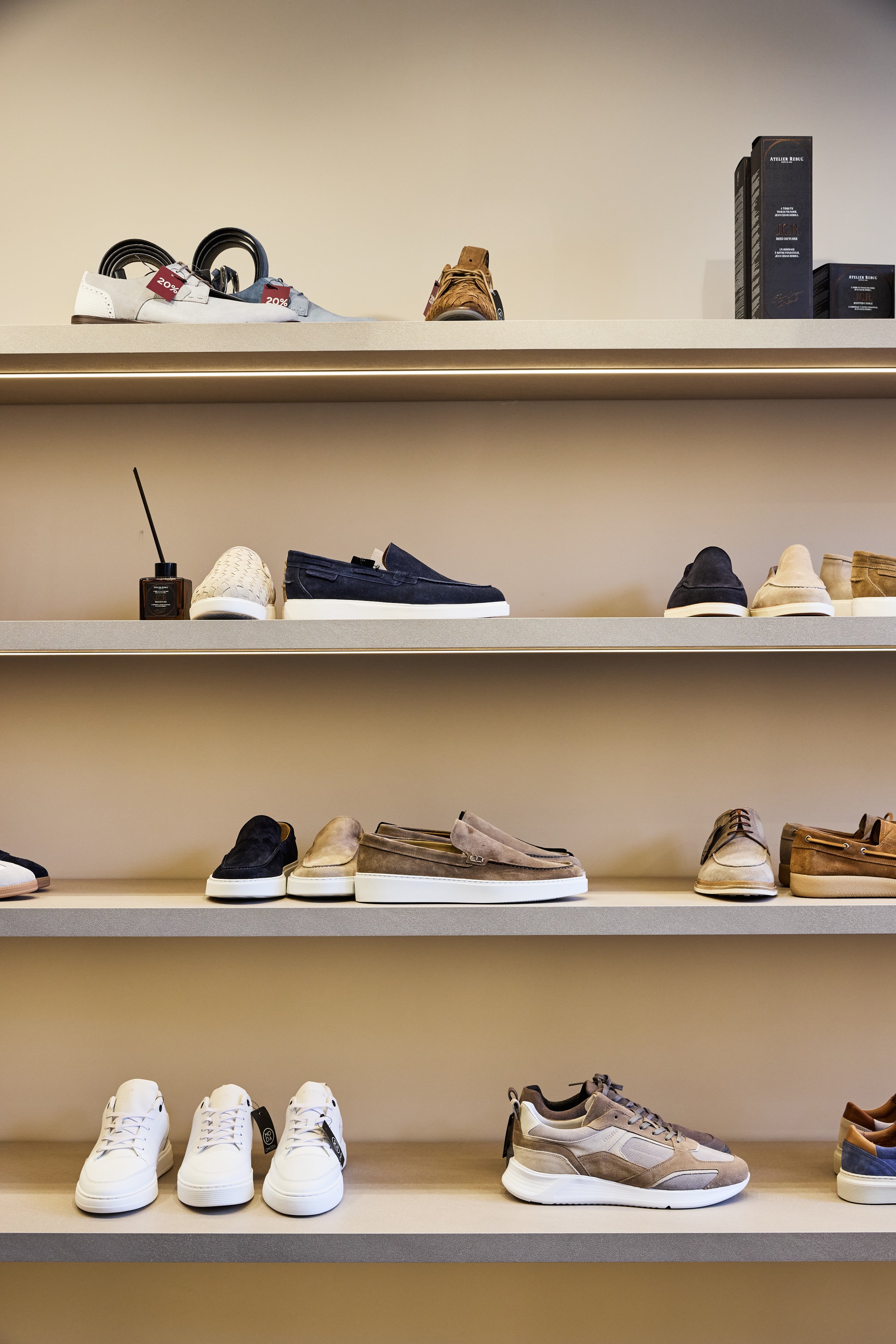 Store image 3