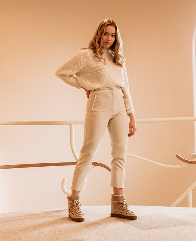Gevoerde laarzen: hoe draag je ze fashionable? | Omoda